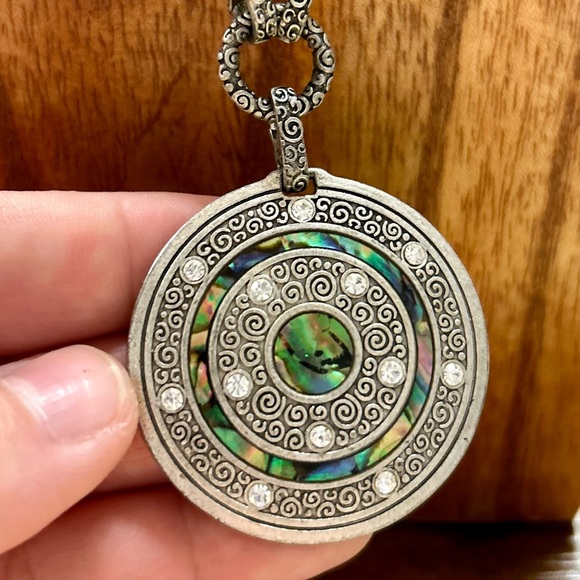 Lia Sophia Necklace - Picture 7 of 8